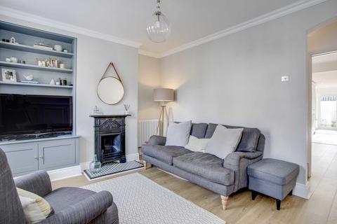 2 bedroom terraced house for sale, Tucker Street, Watford Fields