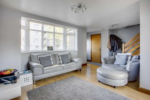 79b Eastbury Road, Watford, WD19 4JP