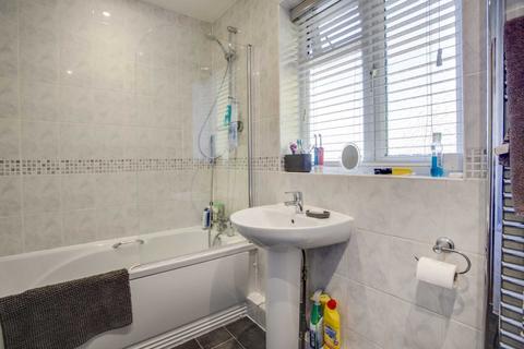 79b Eastbury Road, Watford, WD19 4JP