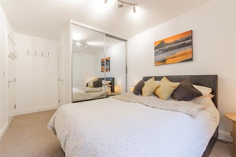 2 bedroom apartment for sale - Alice Bell Close, Cambridge