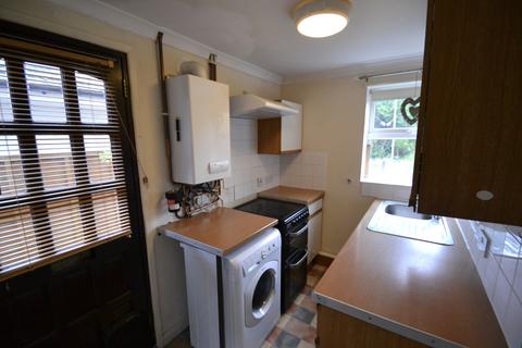1 bedroom ground floor maisonette to rent, Farhalls Crescent, Horsham RH12
