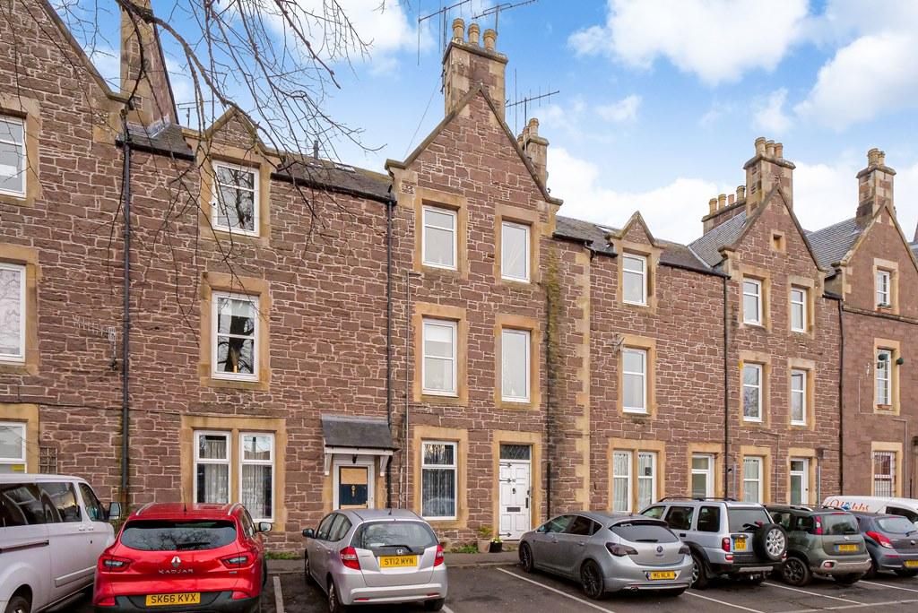 King Street, Crieff PH7 2 bed flat £85,000