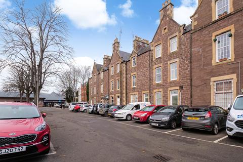 83 King Street, Crieff, PH7 3HB