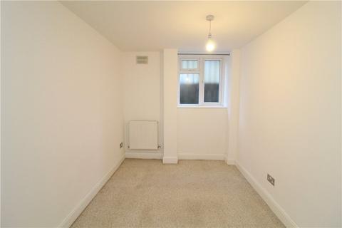 1 bedroom apartment to rent, Sanderstead Road, South Croydon, CR2