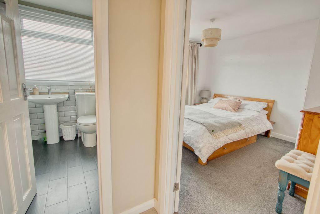 Bathroom/Bedroom