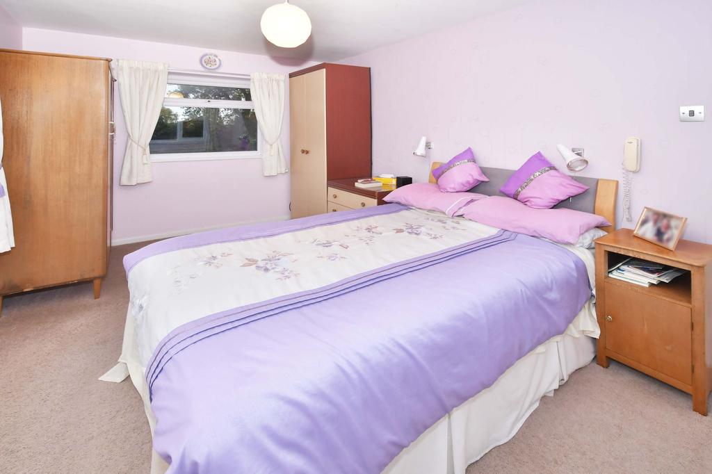 Principal bedroom