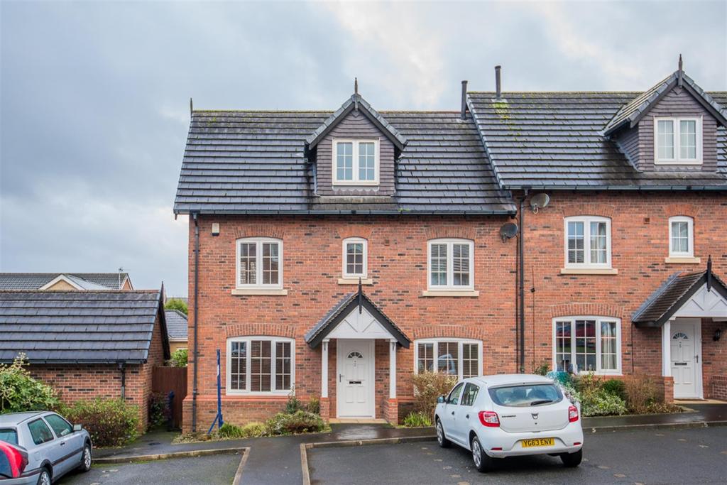 Oliver Fold Close, Worsley, Manchester 3 bed townhouse £1,250 pcm (£