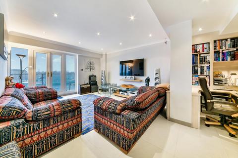 2 bedroom apartment for sale, Elm Quay Court, Nine Elms Lane, London, SW8