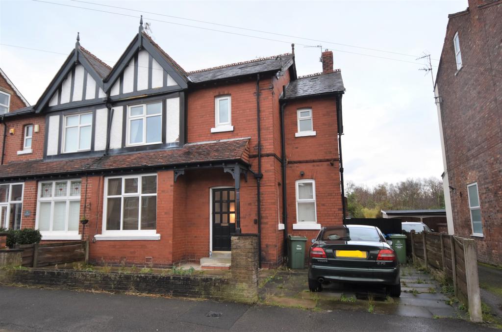 Roseneath Road, Urmston, M41 4 bed semidetached house £550,000