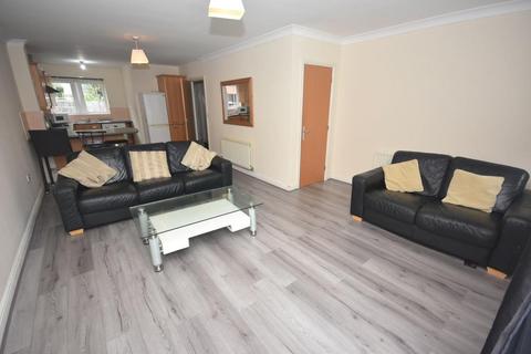 3 bedroom semi-detached house to rent, Drayton Street, Hulme, Manchester, M15 5LL