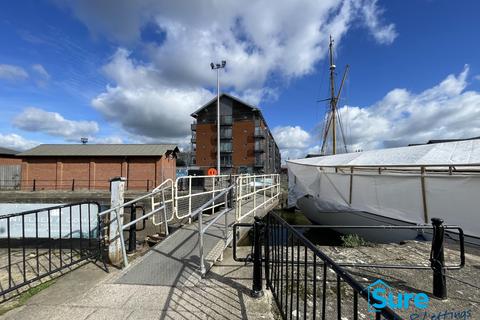 undefined, South Point, Gloucester Docks. GL1