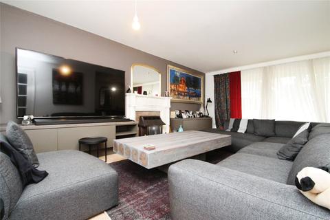 3 bedroom bungalow to rent - Green Glades, Hornchurch, RM11