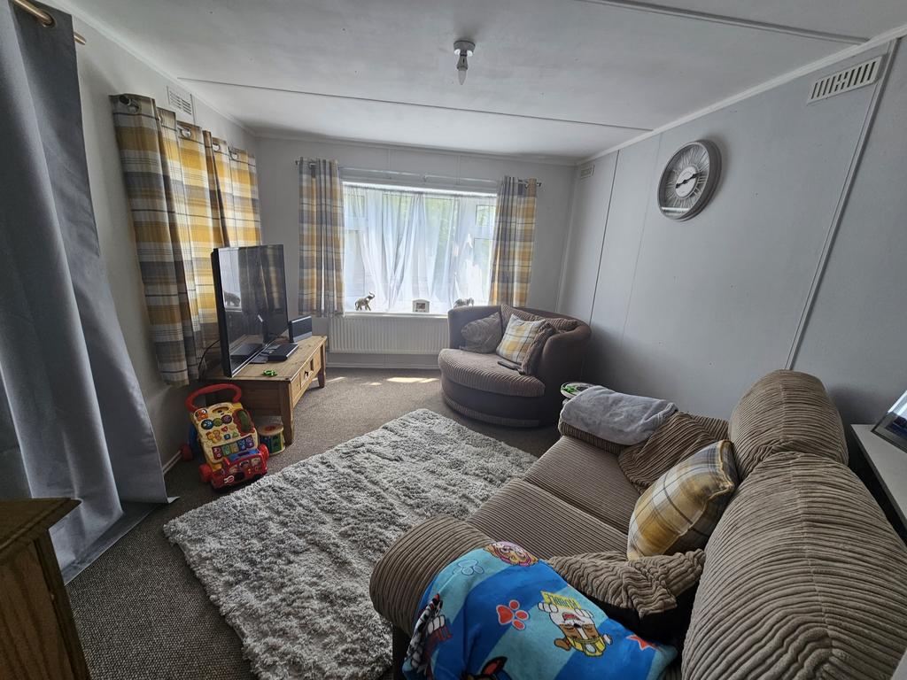 Innisfree Park Homes, Bawsey PE32 1 bed park home to rent £525 pcm (£