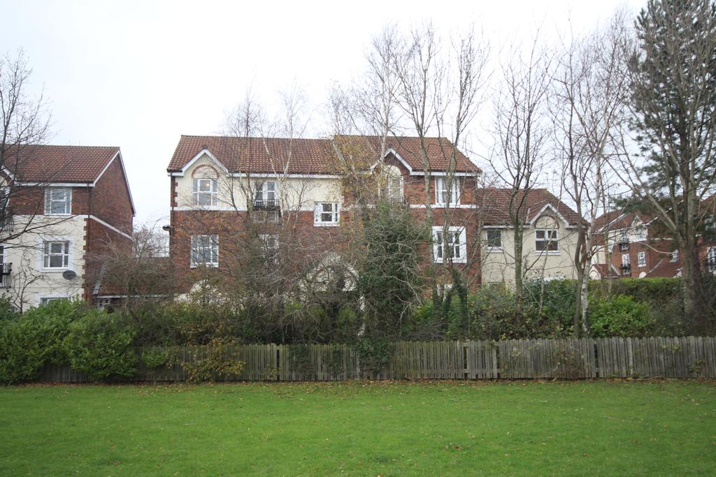 Chathill Close, West Monkseaton... 2 bed flat £125,000