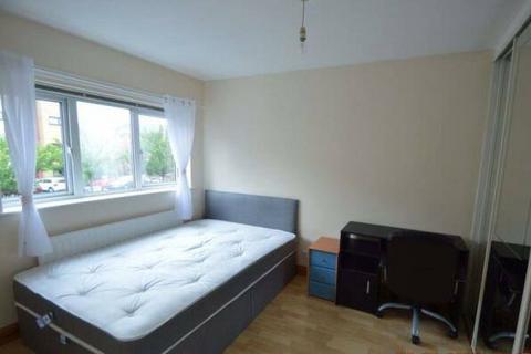 3 bedroom end of terrace house to rent, Ribston Street, Hulme, Manchester, M15 5RJ