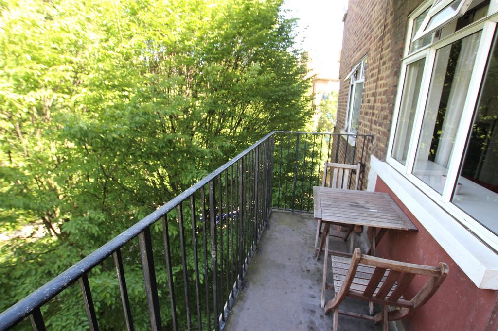 Padstow House, Three Colt Street, London, E14 4 bed apartment to rent
