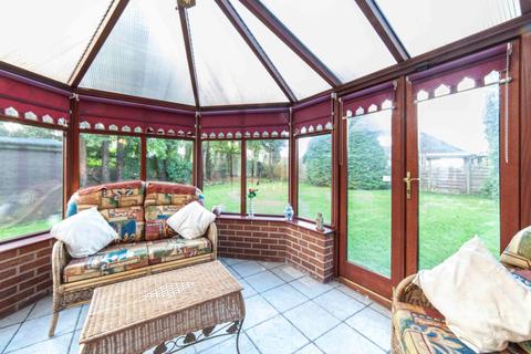 7 The Gabriels, Shaw, Oldham, OL2 7HU