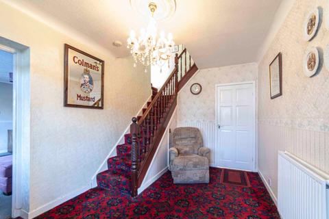7 The Gabriels, Shaw, Oldham, OL2 7HU