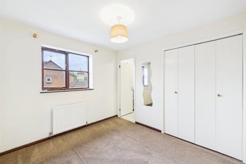 2 bedroom terraced house to rent, Discovery Road, Abbeymead, Gloucester, GL4