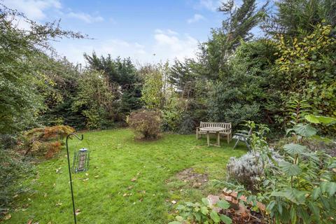 9 Connaught Road, New Malden, KT3 3PZ