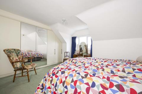 9 Connaught Road, New Malden, KT3 3PZ