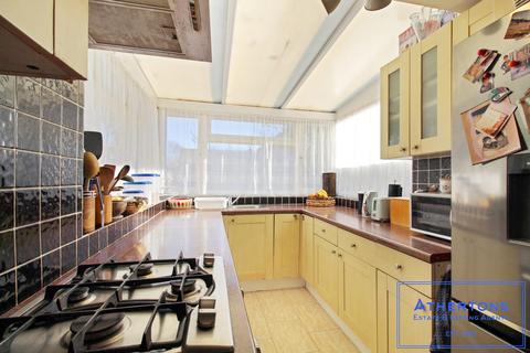 19 Abbott Road, Bournemouth, BH9 1EU