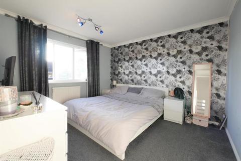 61 Canterbury Close, Ipswich, IP2 9YH