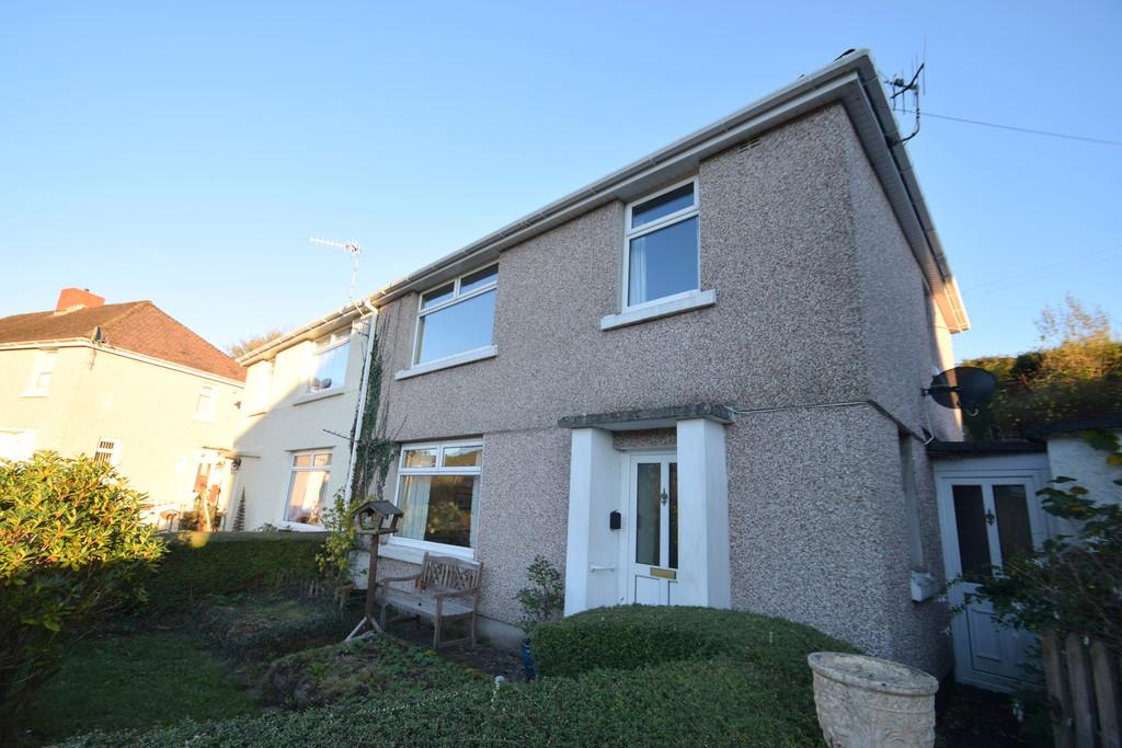 20 Heol Pandy, Llangeinor, Bridgend... 3 bed semidetached house £145,000