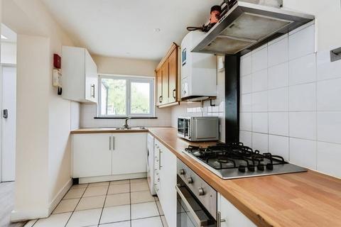 undefined, Cricket Road, Cowley