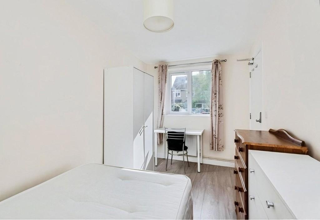 Bedroom 1 - Angle 1