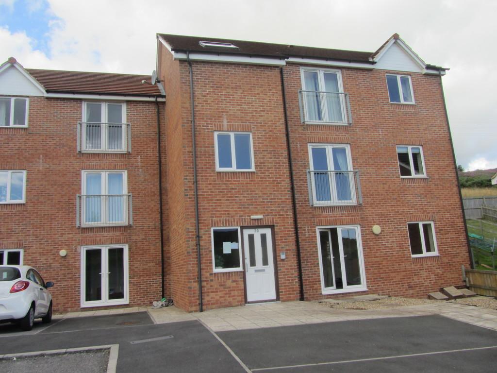 Phoenix Drive, Scarborough 2 bed apartment £575 pcm (£133 pw)