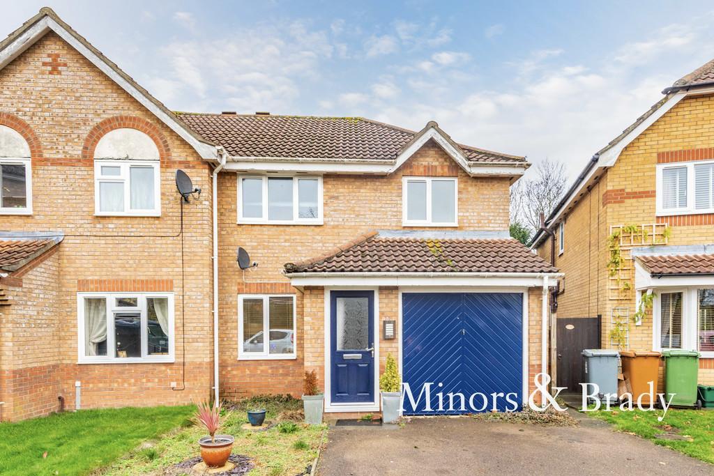 Meadowsweet, Horsford 3 bed semidetached house £260,000