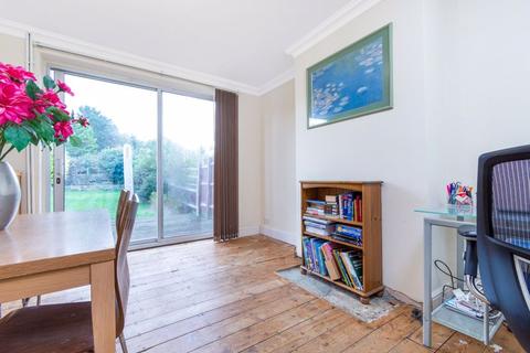 8 Overmead, Sidcup, DA15 8DS