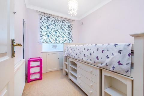 8 Overmead, Sidcup, DA15 8DS