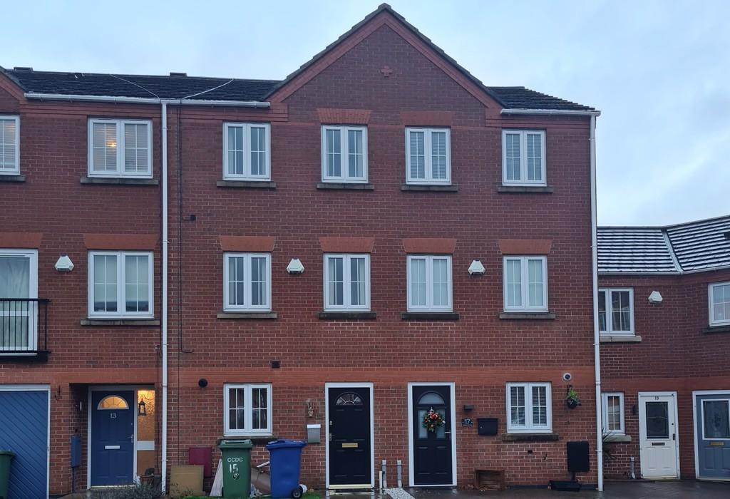 Eaton Drive, Rugeley, Staffordshire 4 bed terraced house £850 pcm (£