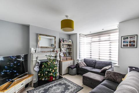 19 Hillcrest Road, Whyteleafe, CR3 0DL