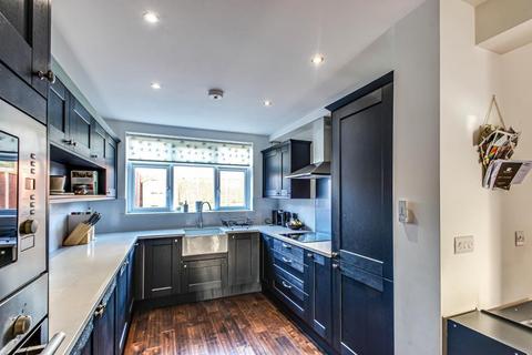 19 Hillcrest Road, Whyteleafe, CR3 0DL