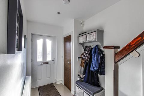 19 Hillcrest Road, Whyteleafe, CR3 0DL