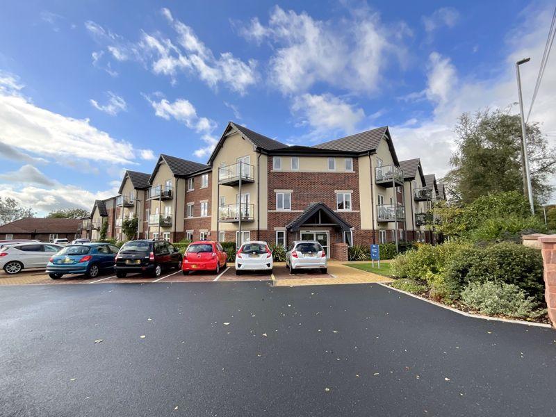 Eccleshall Road, Stafford 2 bed apartment £250,000