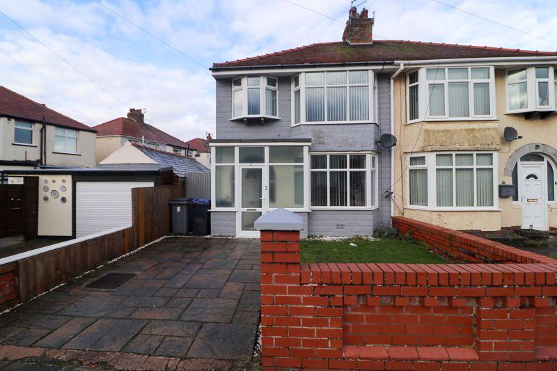 Avenue, Blackpool 3 bed semidetached house £155,000