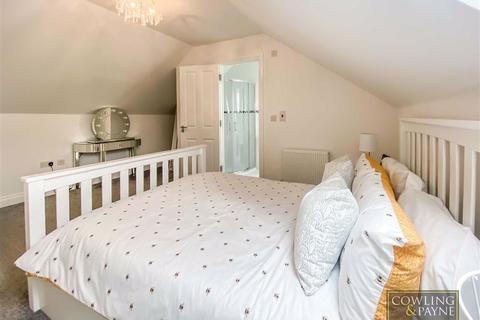 16 Bowers Close, Pitsea, Basildon, SS13 2EP