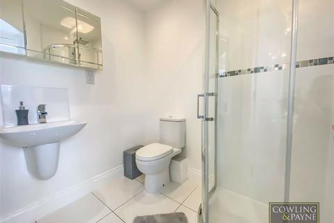 16 Bowers Close, Pitsea, Basildon, SS13 2EP
