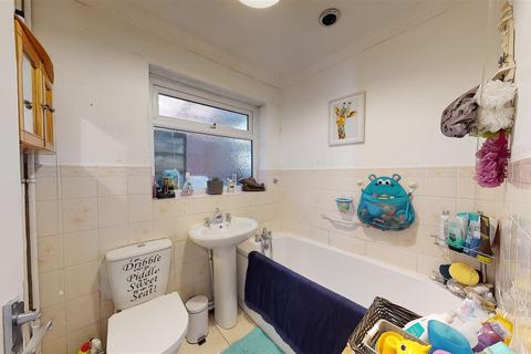 33 Grasmere Way, Aylesham, Canterbury, CT3 3HU