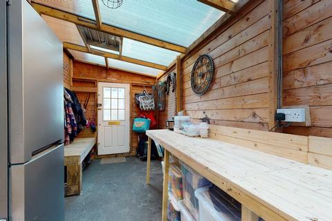 33 Grasmere Way, Aylesham, Canterbury, CT3 3HU