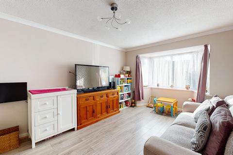 33 Grasmere Way, Aylesham, Canterbury, CT3 3HU