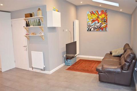 3 Ashdene Close, Wimborne, BH21 1TQ