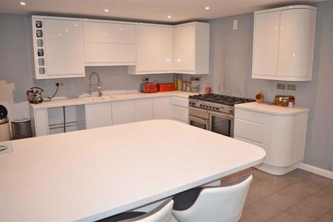 3 Ashdene Close, Wimborne, BH21 1TQ