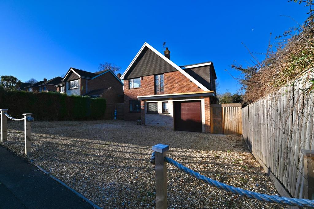Northwood Drive, Ryde 4 bed detached house £550,000