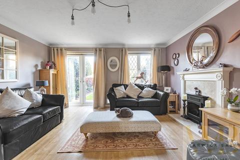 8 Anchor Close, Shoreham-by-sea, BN43 5BY