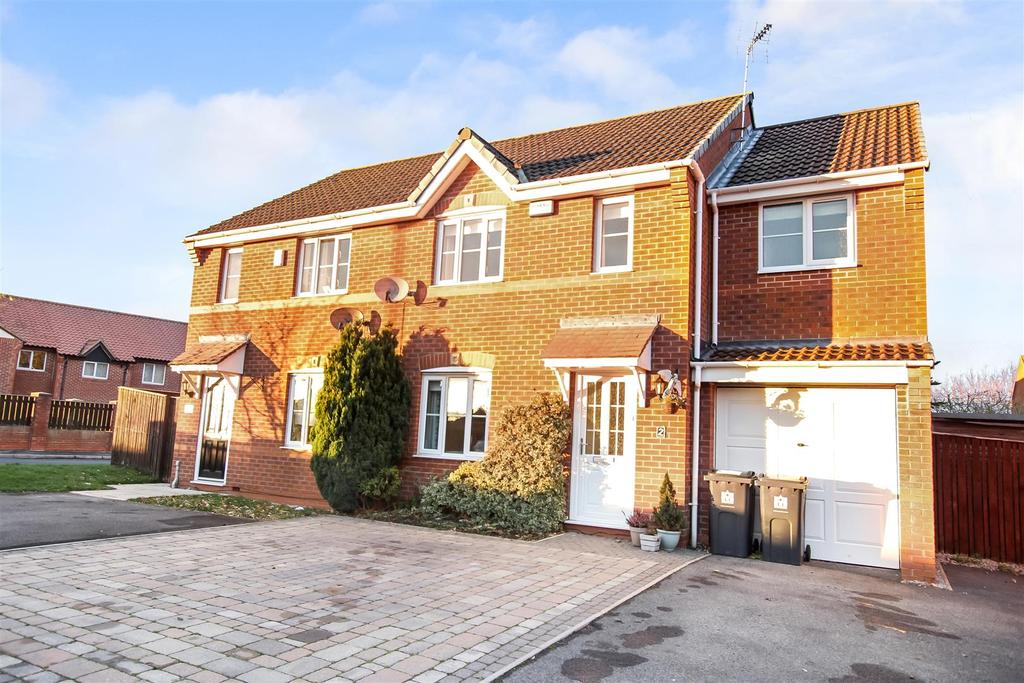 Faversham Park, High Grange Darlington 3 bed semidetached house £200,000